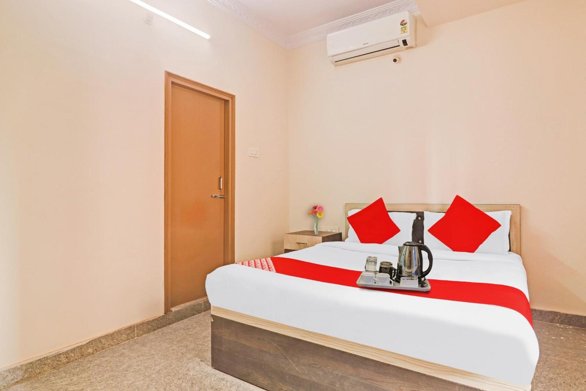 Hotel O Gs International Near Anu Wine Shop 샴샤바드 외부 사진